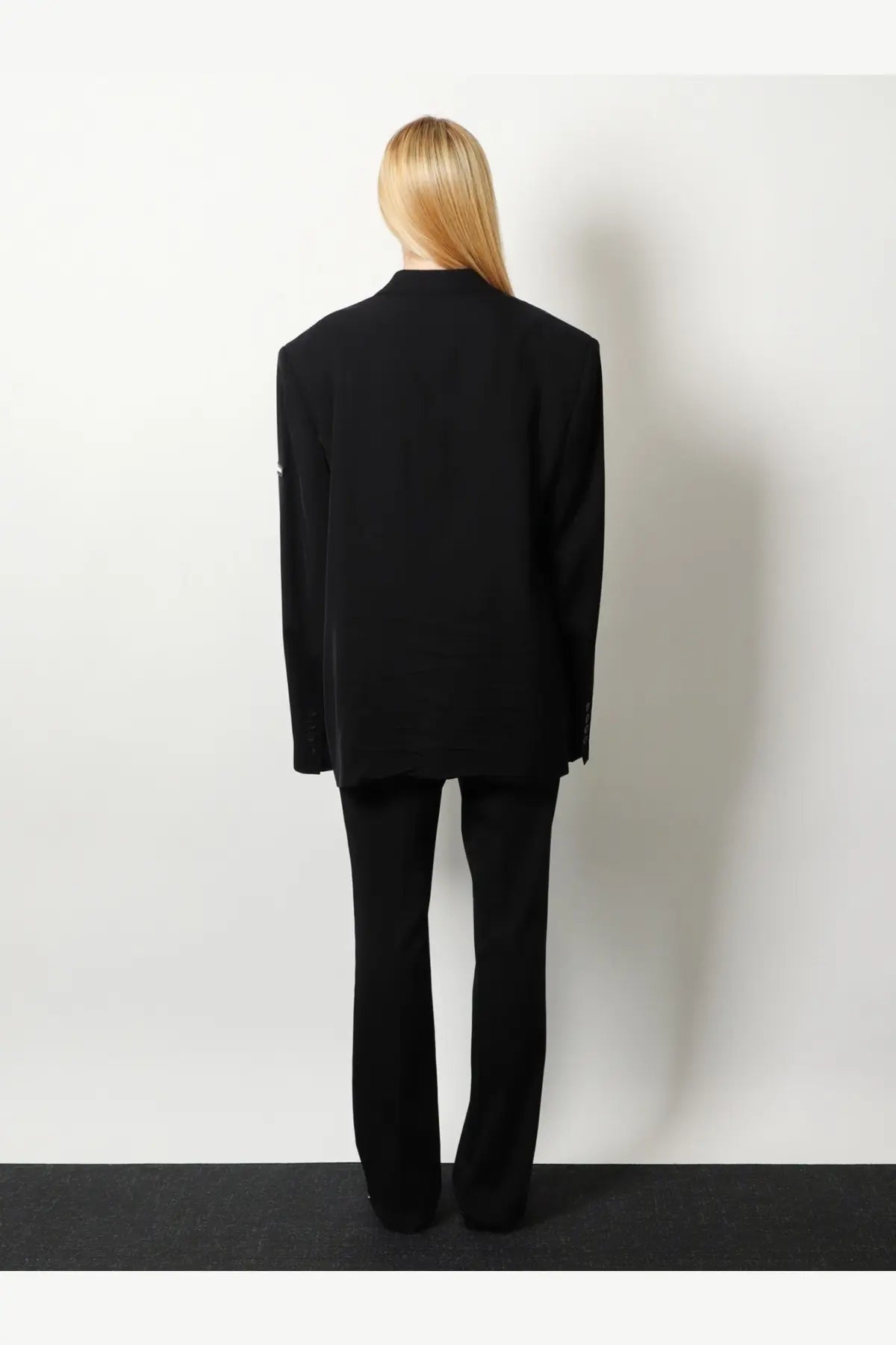 Balenciaga women’s washed sb viscose blazer in black with oversized fit and structured shoulders