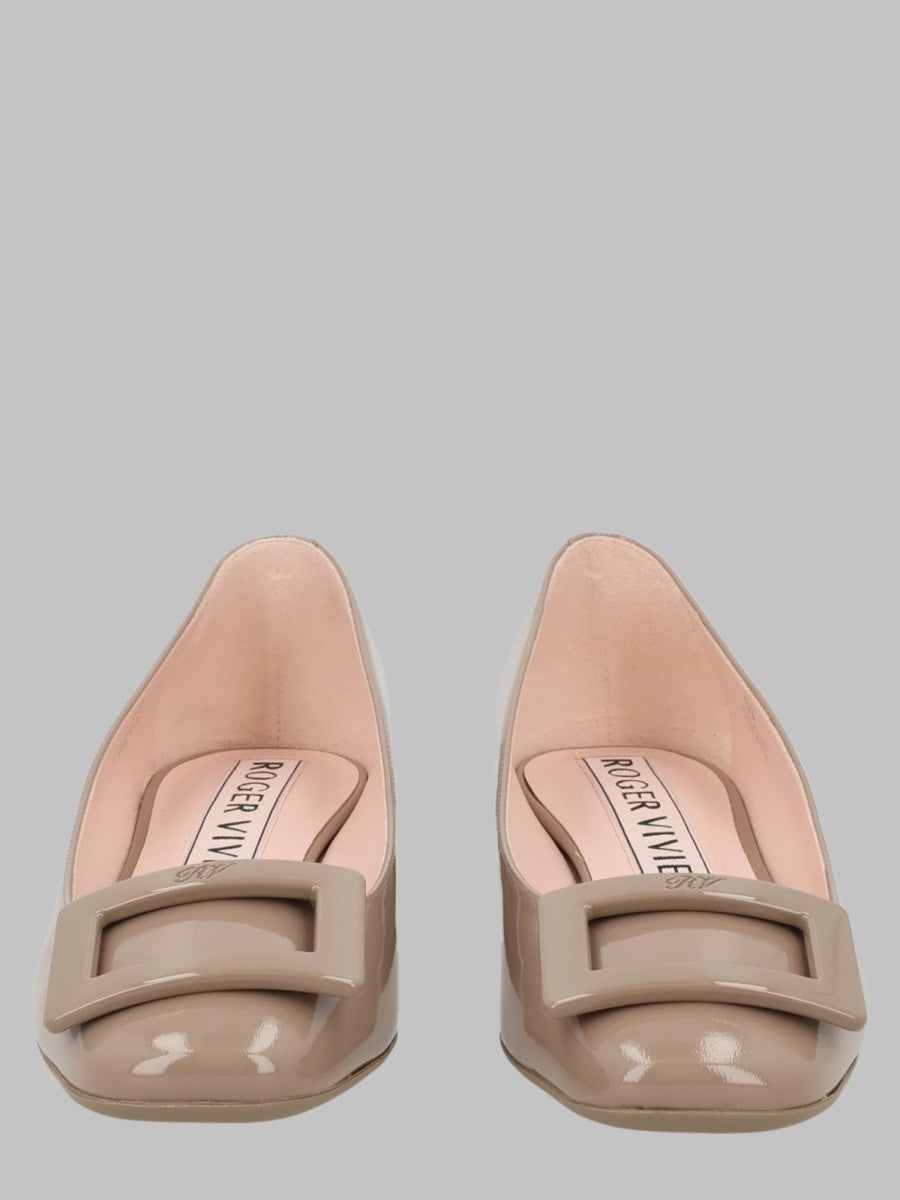 Roger Vivier Women's Ballerina Look in Vernice Beige