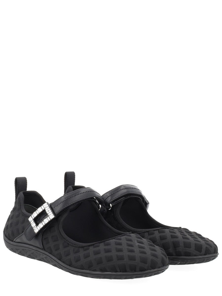Roger Vivier Women's Ballerina Viv Low Black