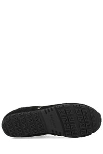 Black rubber sole with embossed balmain logo pattern on balmain men’s racer sneaker black