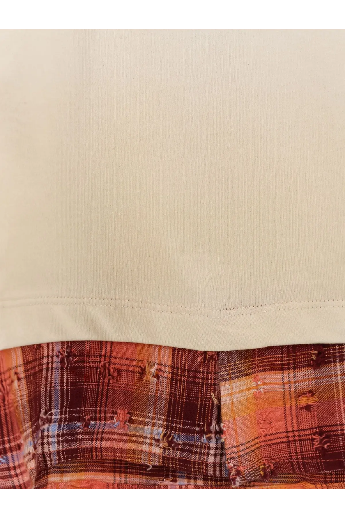 Barrow men’s cotton shirt white featuring a beige cotton top with a red orange and blue plaid hem