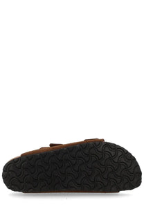 Birkenstock unisex sandalo arizona brown sandal in brown suede with black rubber sole and wavy tread pattern