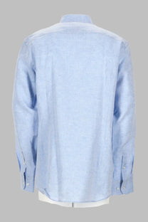 Light blue linen button-down shirt with subtle textured weave and classic collar by BOSS men’s camicia in lino blue