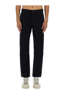 Boss men’s black straight-leg chino trousers with classic fit and subtle stitching details in cotton blend