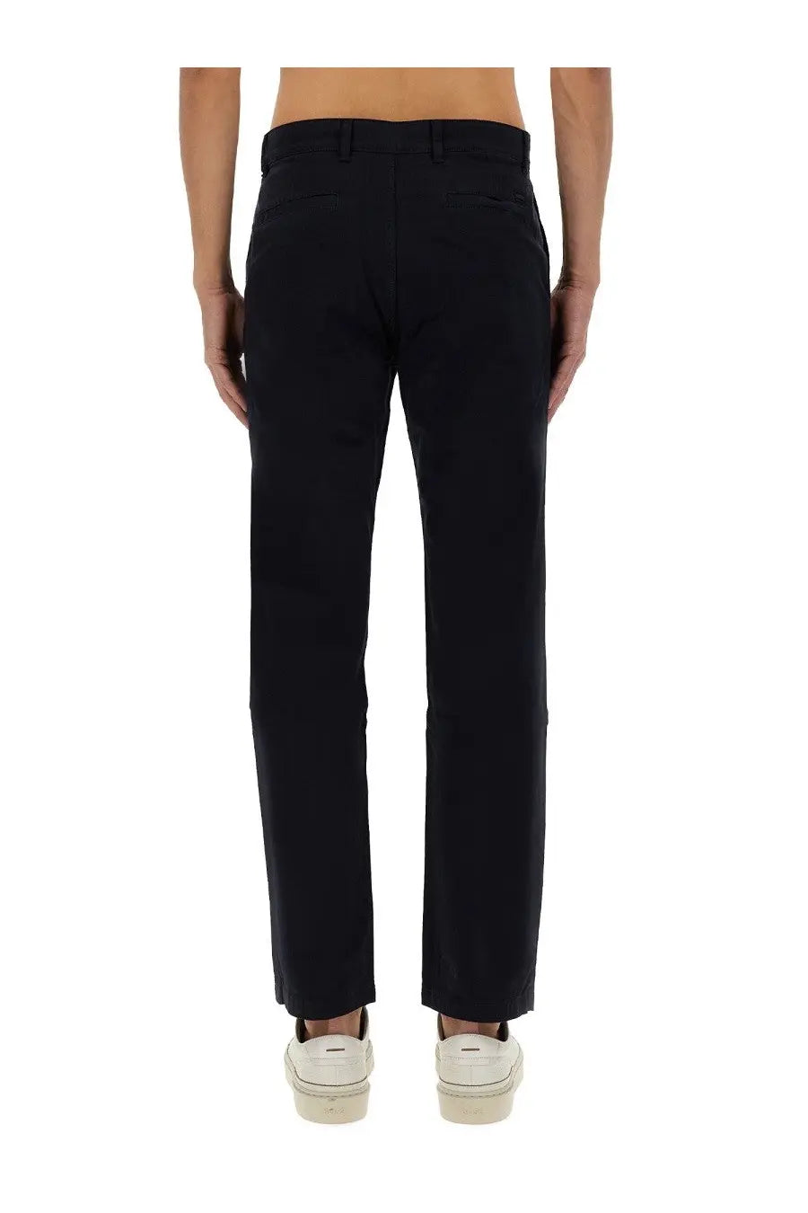 BOSS men’s chino pants blue tailored with a clean straight-leg cut and subtle stitching details in black fabric