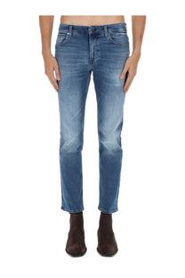 Boss men’s delaware medium-wash blue denim jeans with straight-leg cut and classic five-pocket design