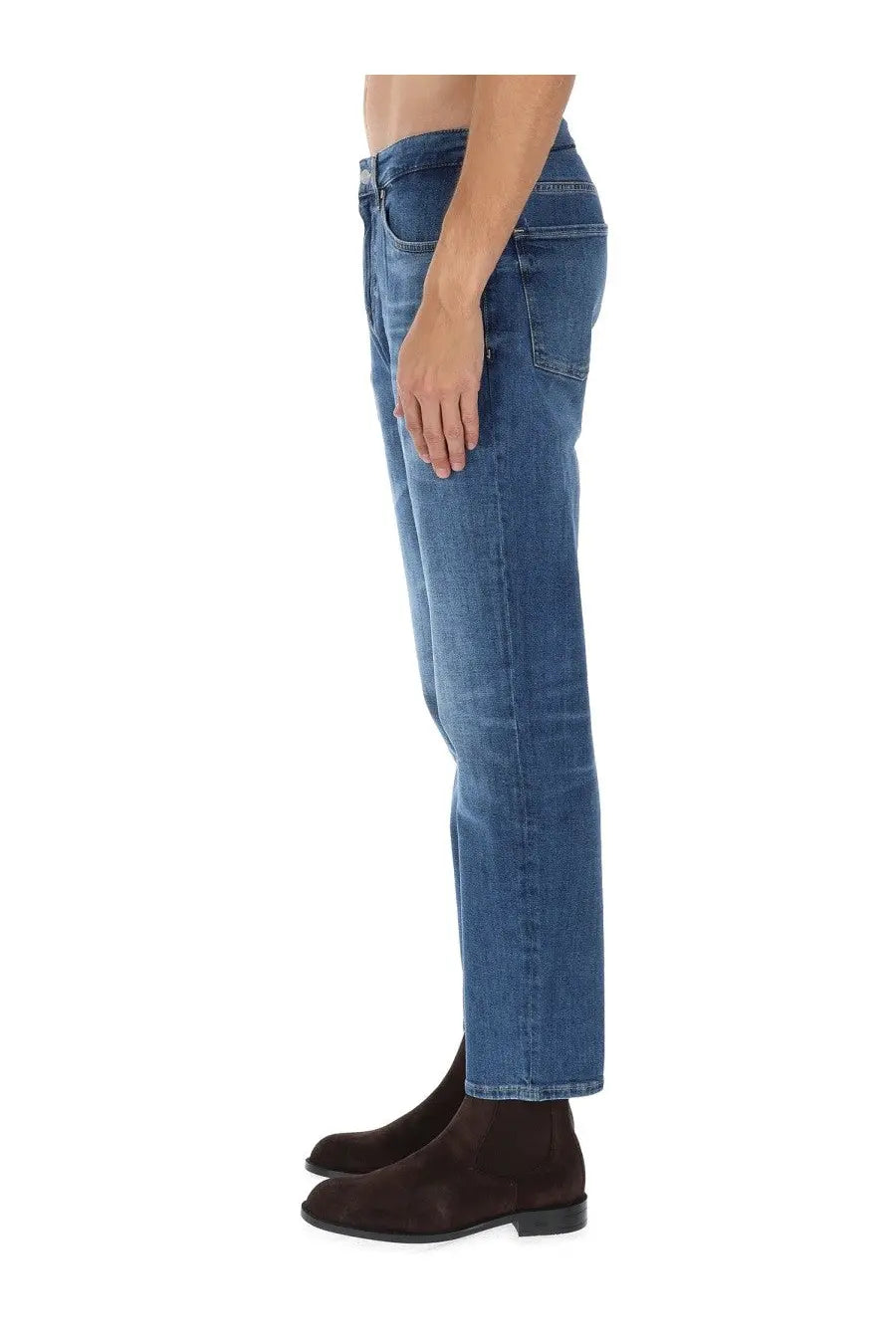 BOSS men’s jeans Maine blue straight-leg blue denim jeans with classic five-pocket design front view