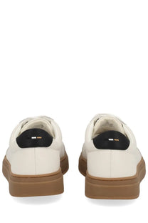 Cream-colored leather boss men’s sneaker white with tan rubber sole and black heel tab featuring tommy hilfiger logo