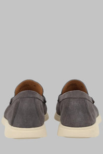 Boss men’s mocassino gray suede loafers with cream rubber sole for stylish comfortable wear