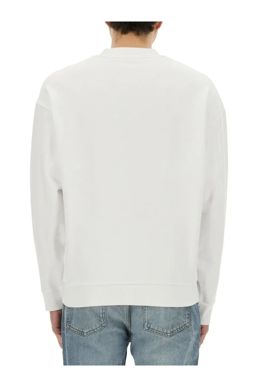 Boss men’s Niero white crewneck sweatshirt made of soft fabric with long sleeves and ribbed cuffs