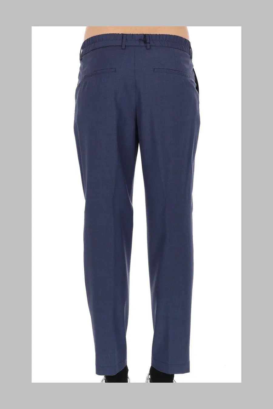 BOSS men’s navy blue tailored trousers with sleek straight-leg cut and subtle front pockets in slim fit design