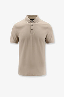 Beige short-sleeved BOSS men’s Perry cotton polo shirt with classic collar and three dark buttons