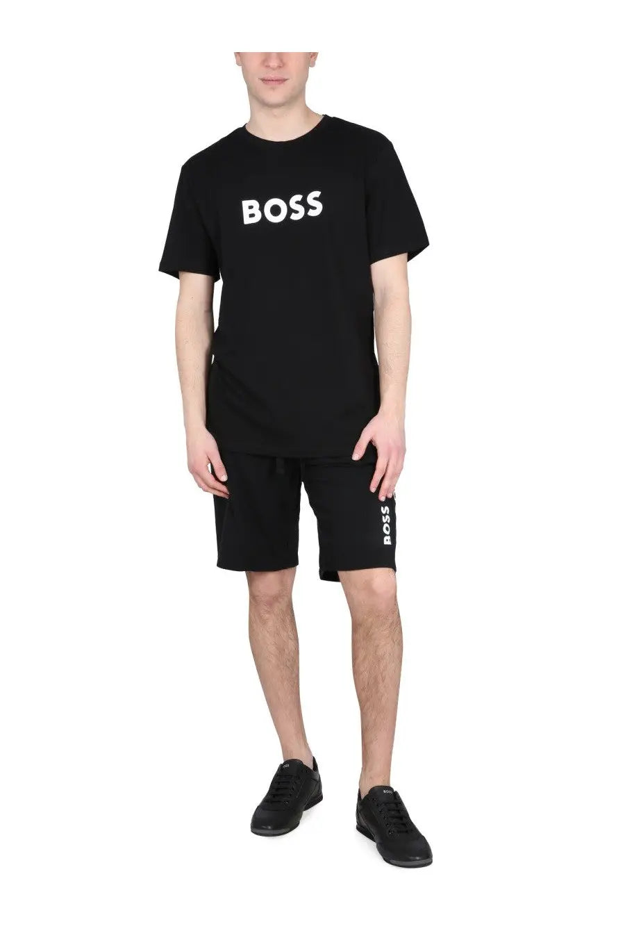Black boss men’s shirt con stampa t-shirt with bold white boss logo on chest in cotton material