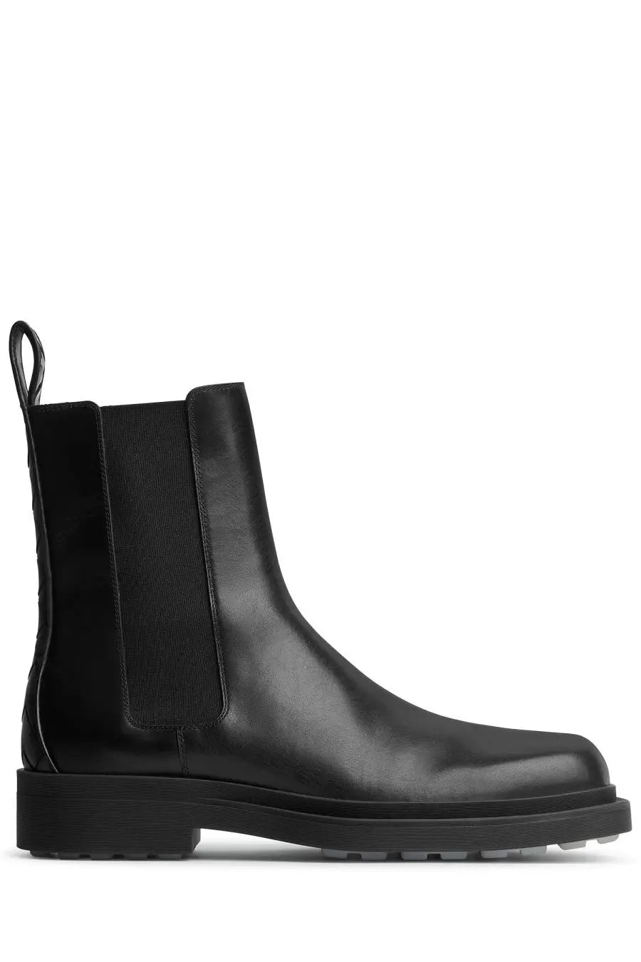 Bottega Veneta men’s black leather Chelsea boot with elastic side panels and chunky rubber sole front view