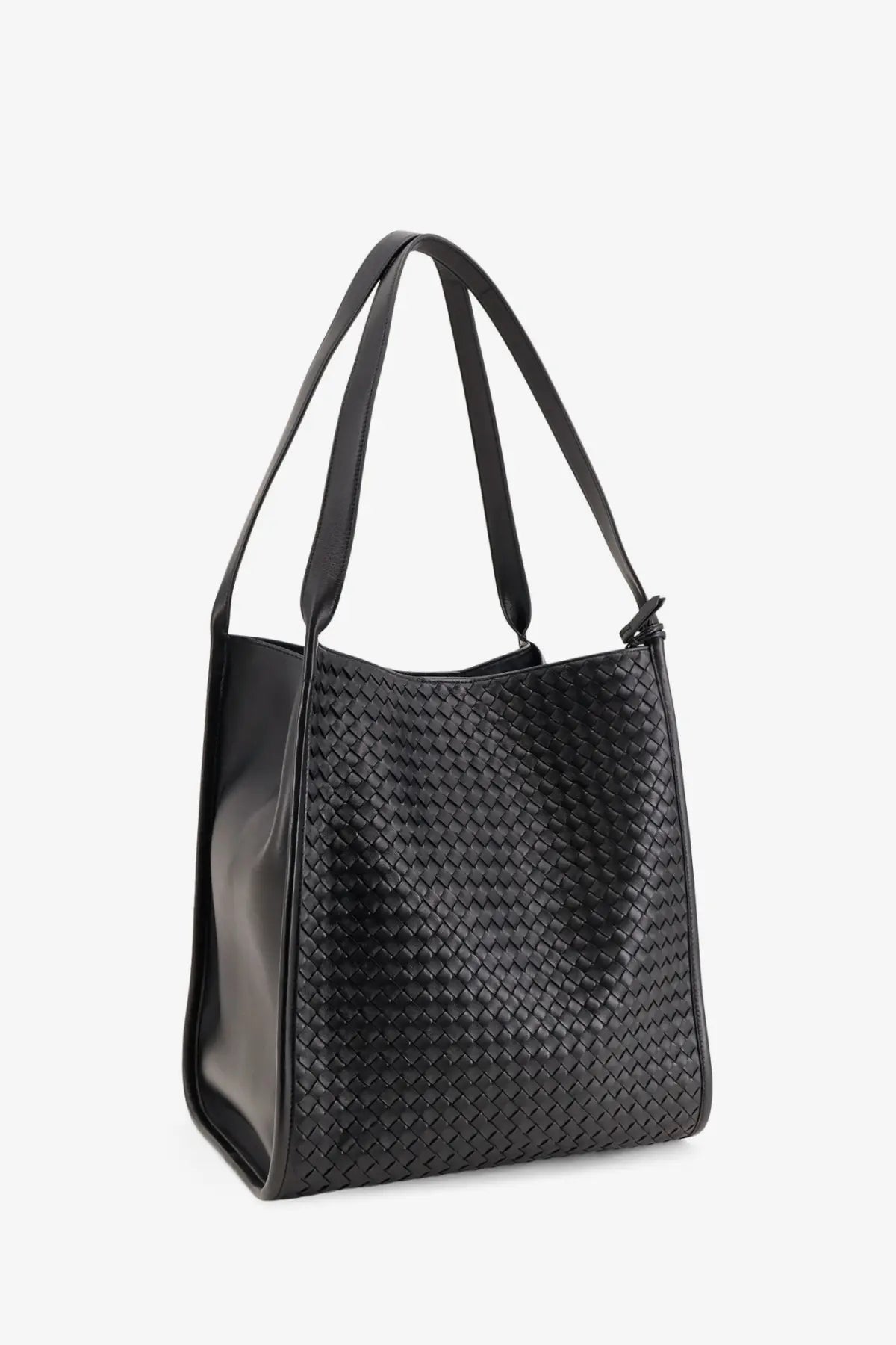 Bottega Veneta men’s black woven leather tote bag with structured sides and dual shoulder straps
