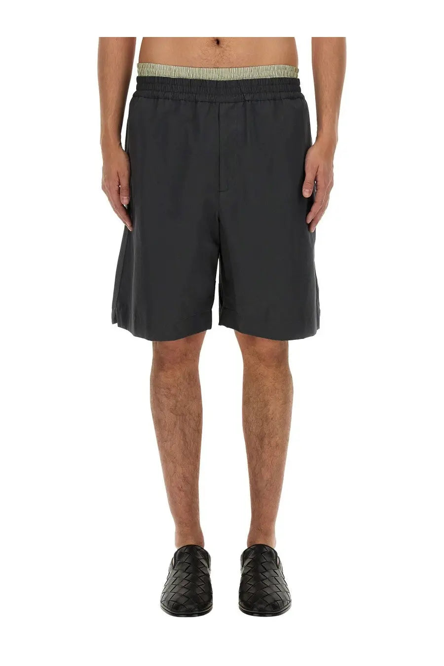 Dark gray bottega veneta men’s cotton shorts with ribbed waistband and woven texture