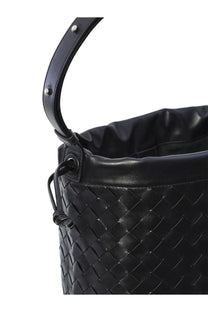 Bottega Veneta unisex borsa avenue black leather bucket bag with woven texture and silver toned hardware accents
