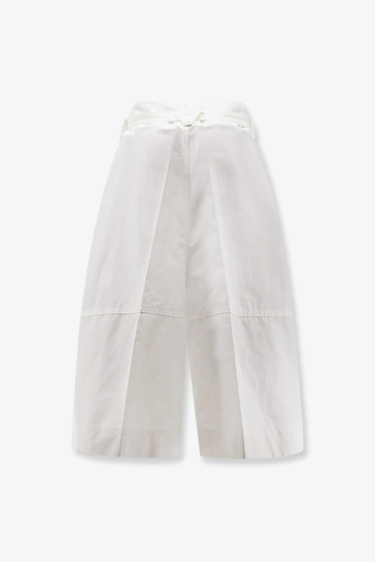 Bottega Veneta women’s white cotton Bermuda shorts with high waist, wide legs, and subtle pleats in lightweight fabric