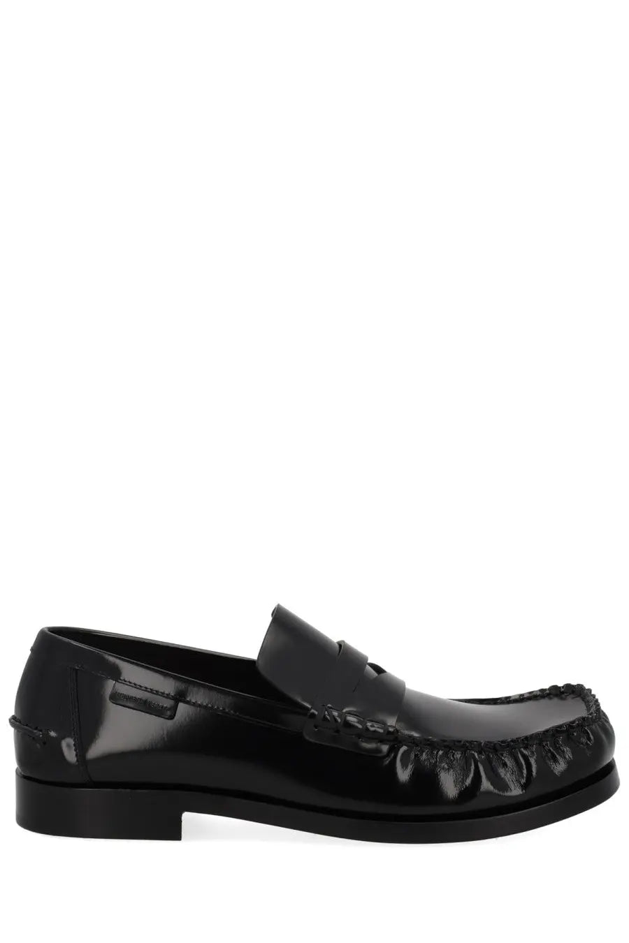 Bottega Veneta women’s moccasin loafer in black patent leather with glossy finish and decorative toe stitching