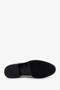 Black rubber sole with textured grip and embossed brunello cucinelli logo for men’s oxford patent leather lace black shoes