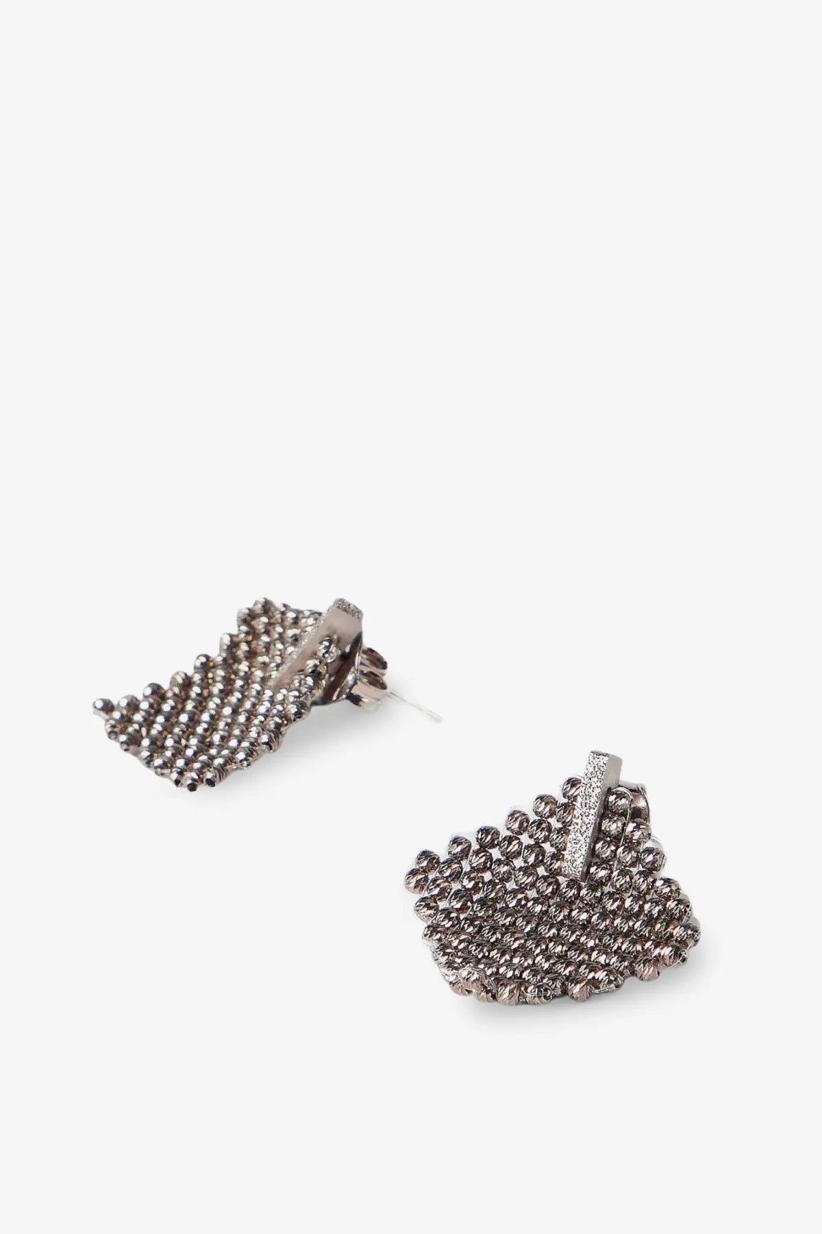 Brunello Cucinelli women’s silver monili leaf-shaped stud earrings with textured mesh-like silver beaded design