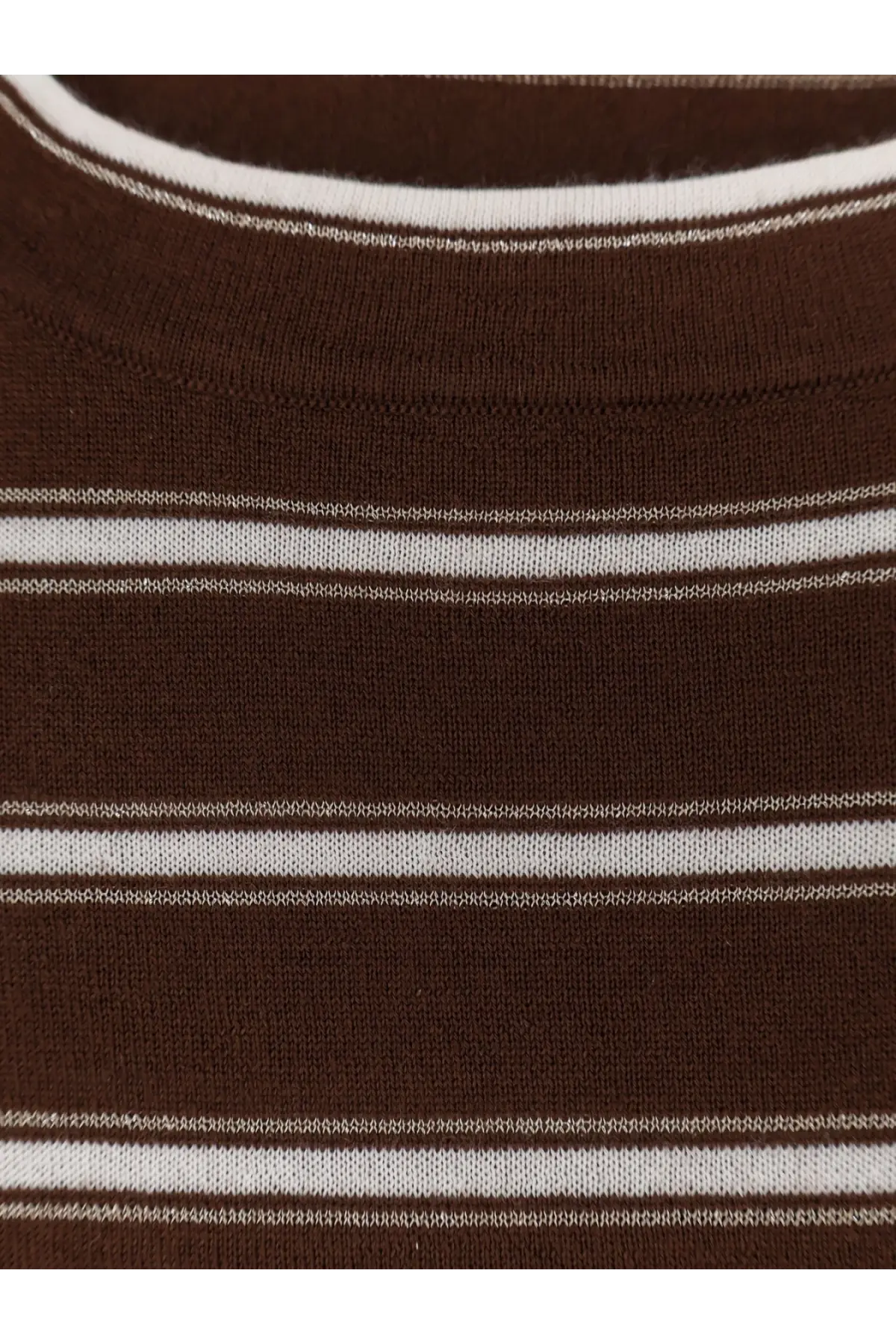 Brunello Cucinelli women’s brown and white striped knit t-shirt with ribbed crew neck made of virgin wool and cashmere blend