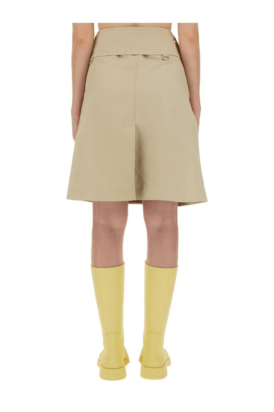 Beige Burberry women’s trench skirt with high-waisted pleated design and belt loops in structured fabric