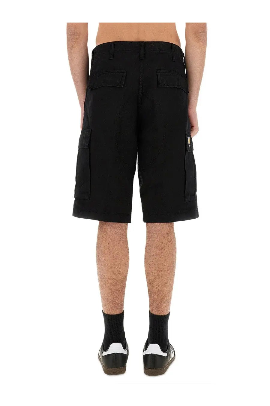 Carhartt Wip men’s black cargo shorts with multiple pockets and durable sturdy fabric finish for workwear