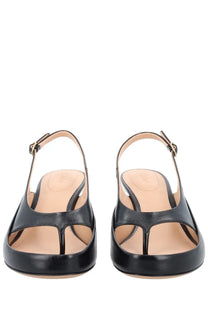 Chloé women’s sandalo junie con tacco black leather sandals with sleek minimalist design and gold-tone buckle accents