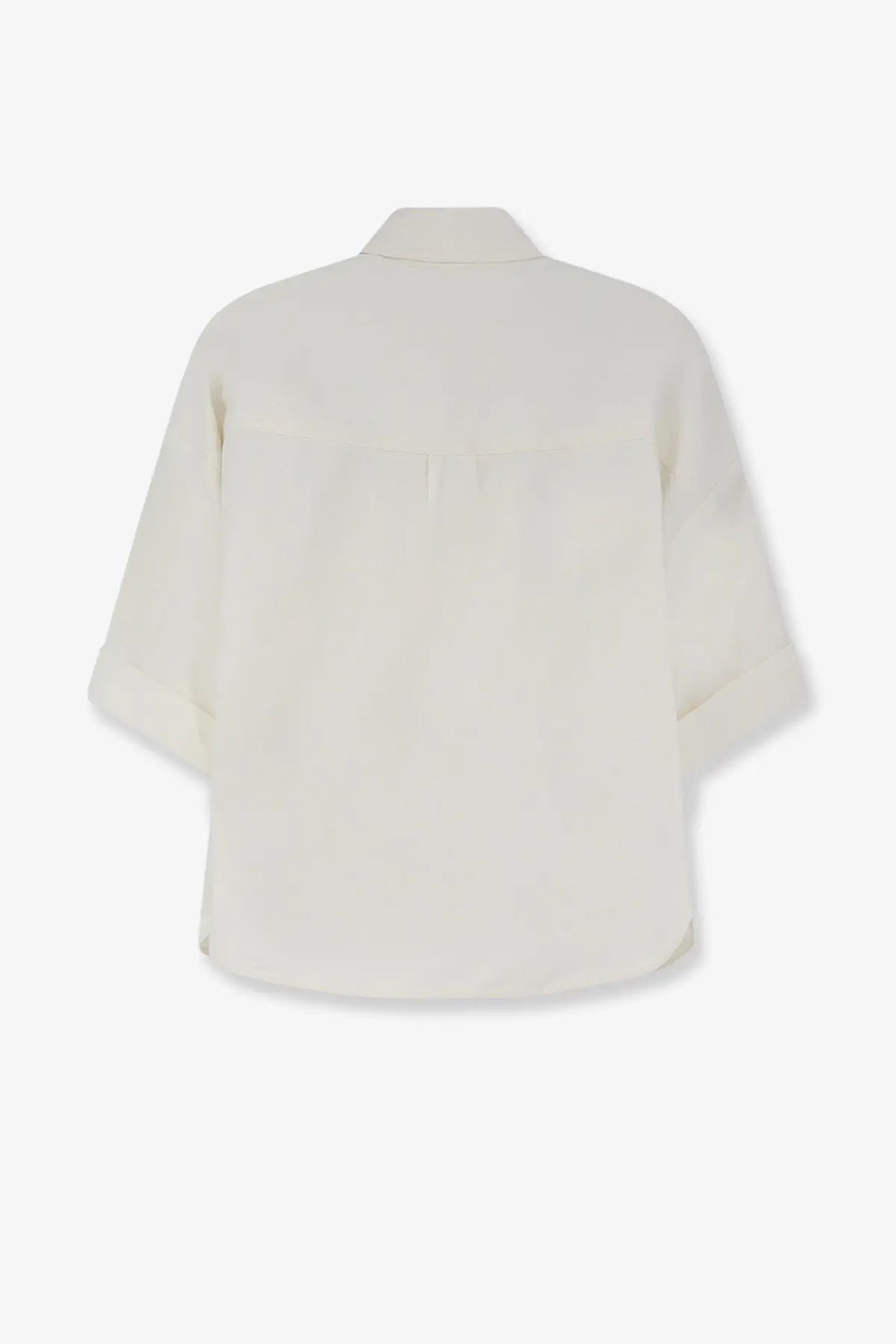 Cream-colored closed women’s linen and viscose shirt with lightweight fabric and rolled-up three-quarter sleeves