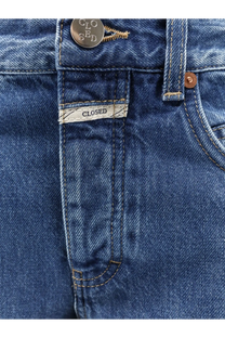Blue denim jeans for women with silver button and brown stitching from Closed nikka collection