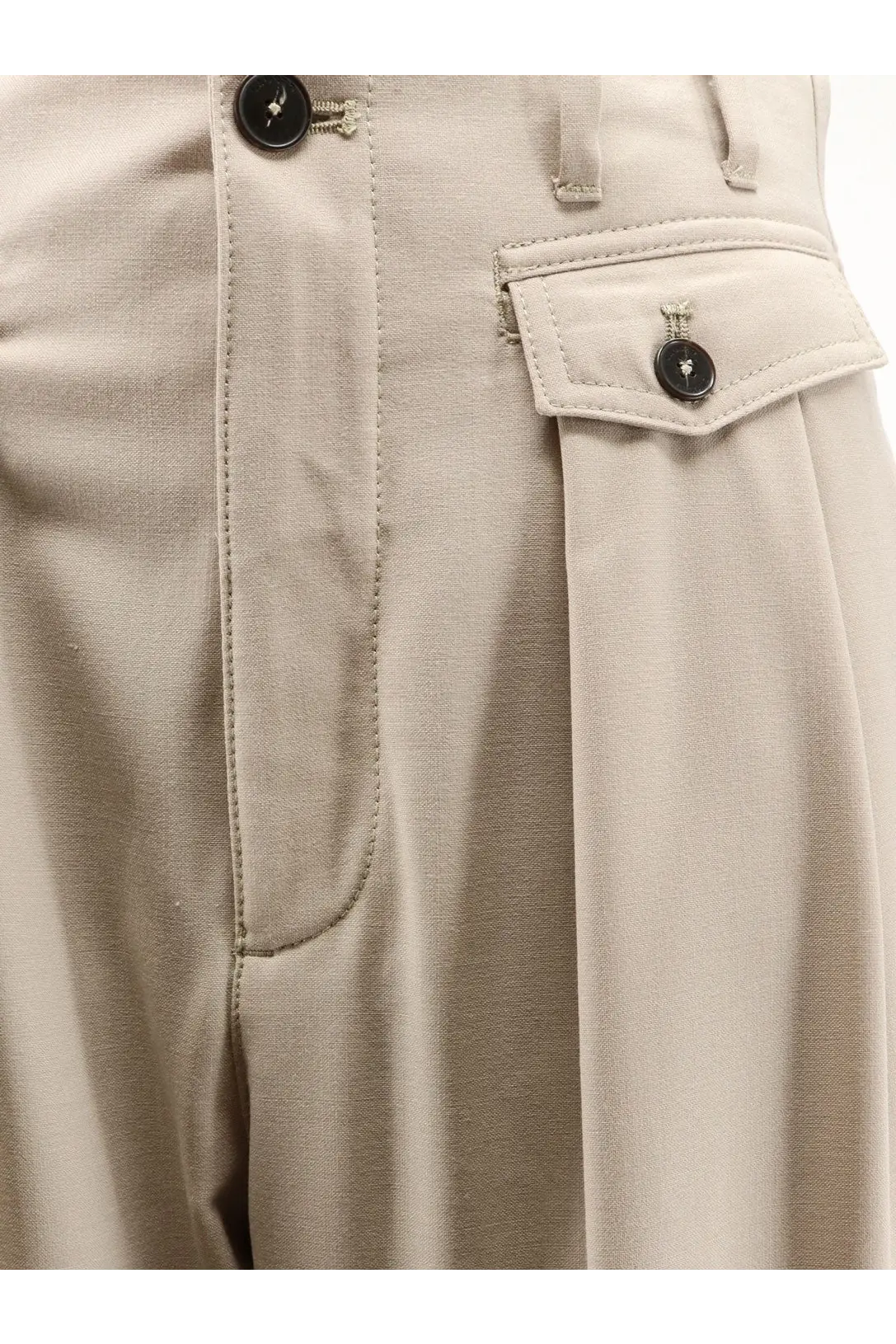 Closed women’s wenda wool blend beige trousers with pleats black buttons subtle logo and neat stitching