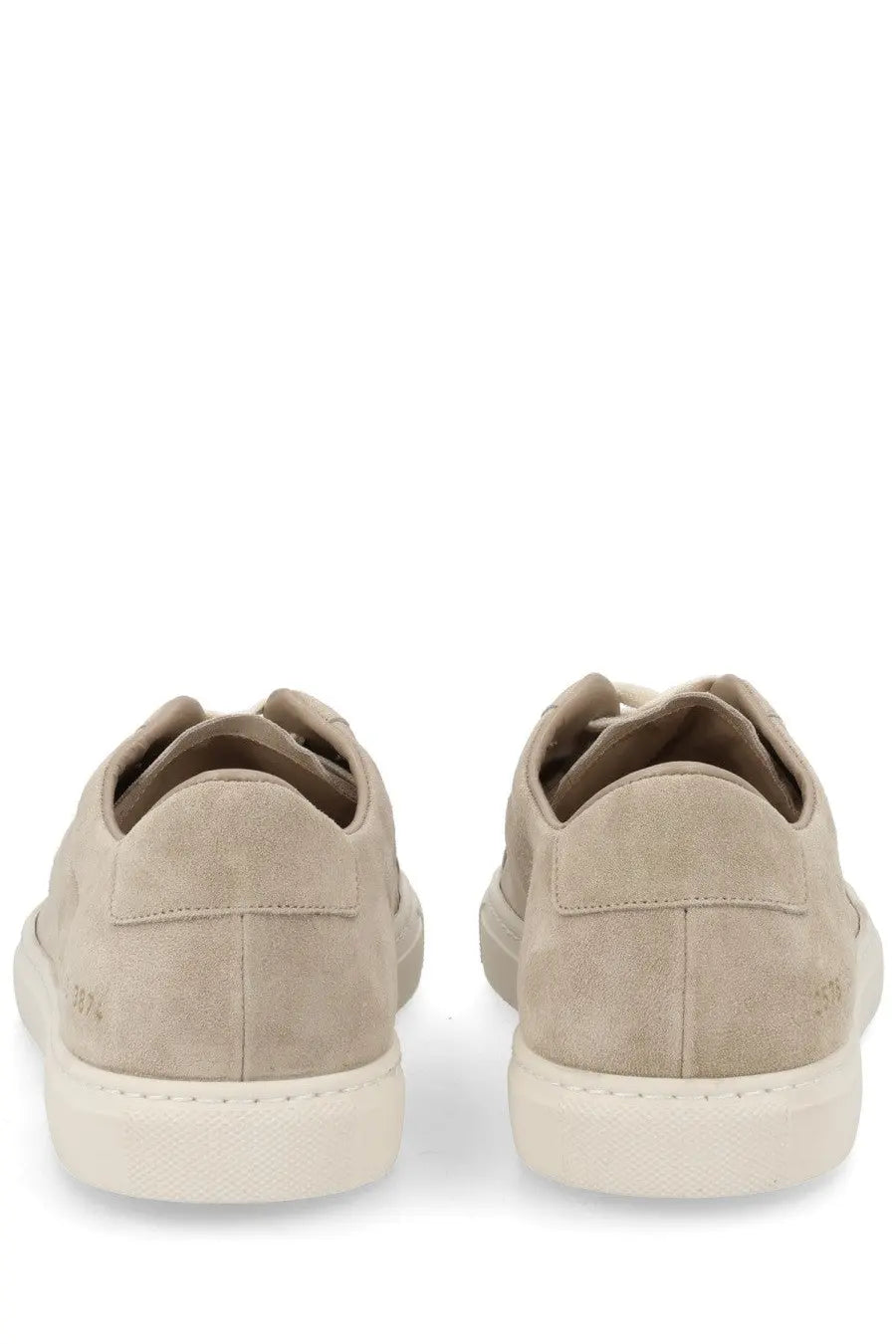 Common Projects men’s sneaker Achilles beige low-top sneaker in beige suede with clean minimalist design and white rubber soles