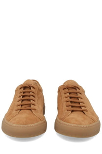 Common projects men’s sneaker achilles beige tan suede low-top sneakers with matching laces and gum rubber sole