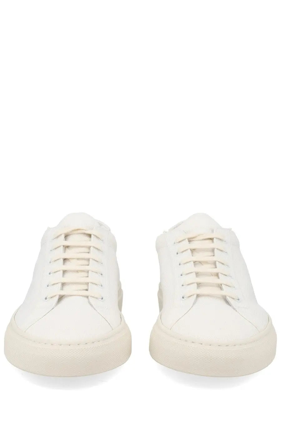 Common Projects men’s sneaker Achilles white low-top leather sneaker with matching laces and minimalist design