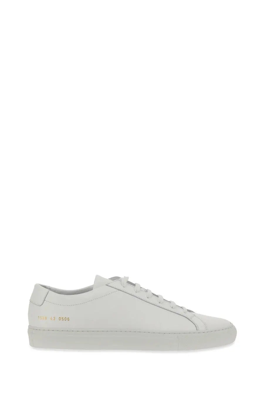 Common projects men’s sneaker low achilles original white low-top sneaker in white leather with subtle gold branding on heel back view