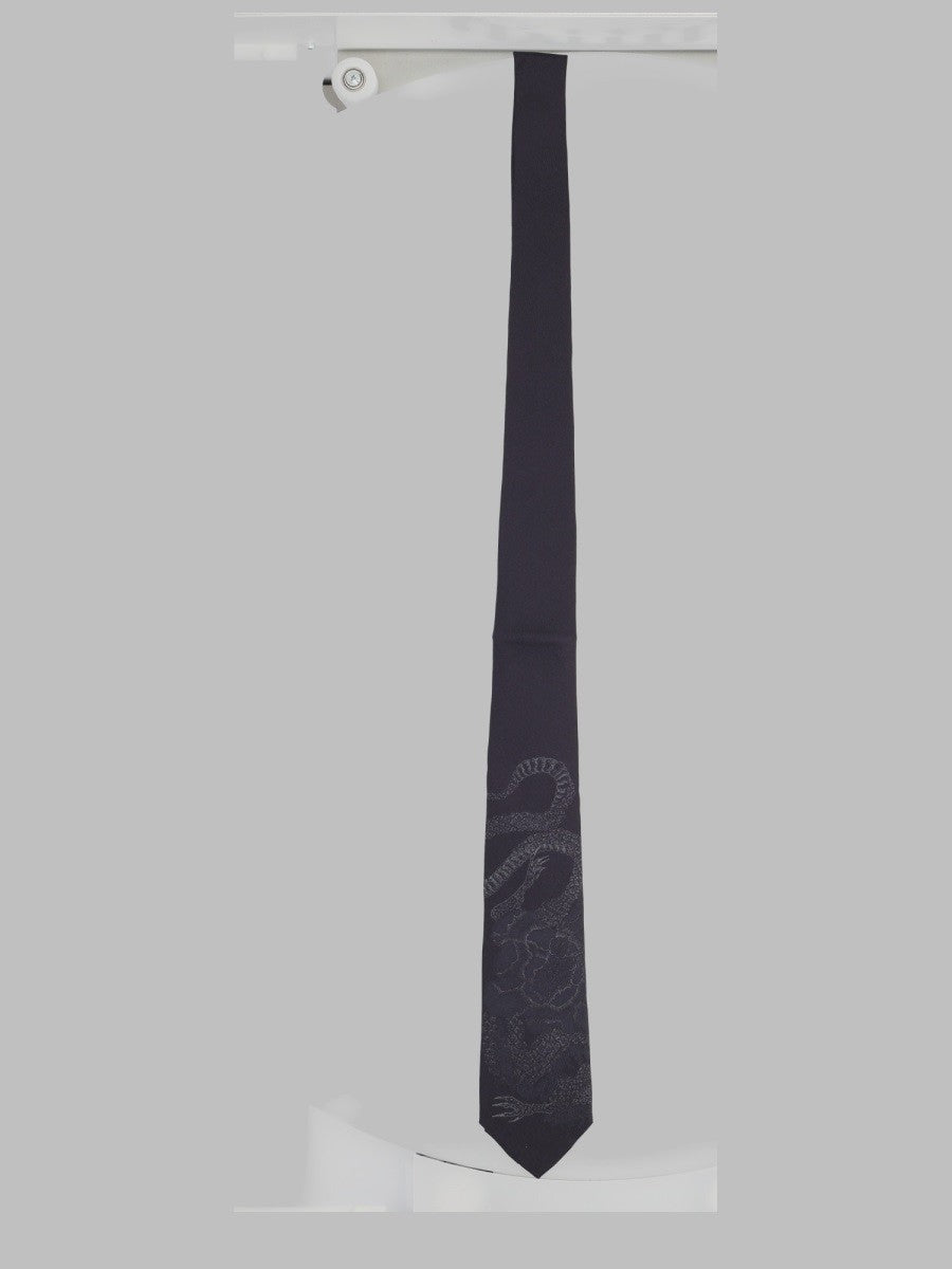 Our Legacy Men's Cravatta in Seta Con Stampa Black