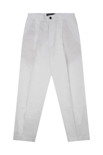 Department five men’s pantalone gin white trousers with sleek tailored fit and subtle creases on white fabric