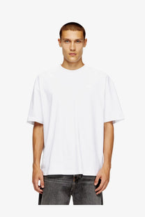 Diesel men’s Boggy Megoval white oversized crewneck t-shirt made of soft cotton fabric