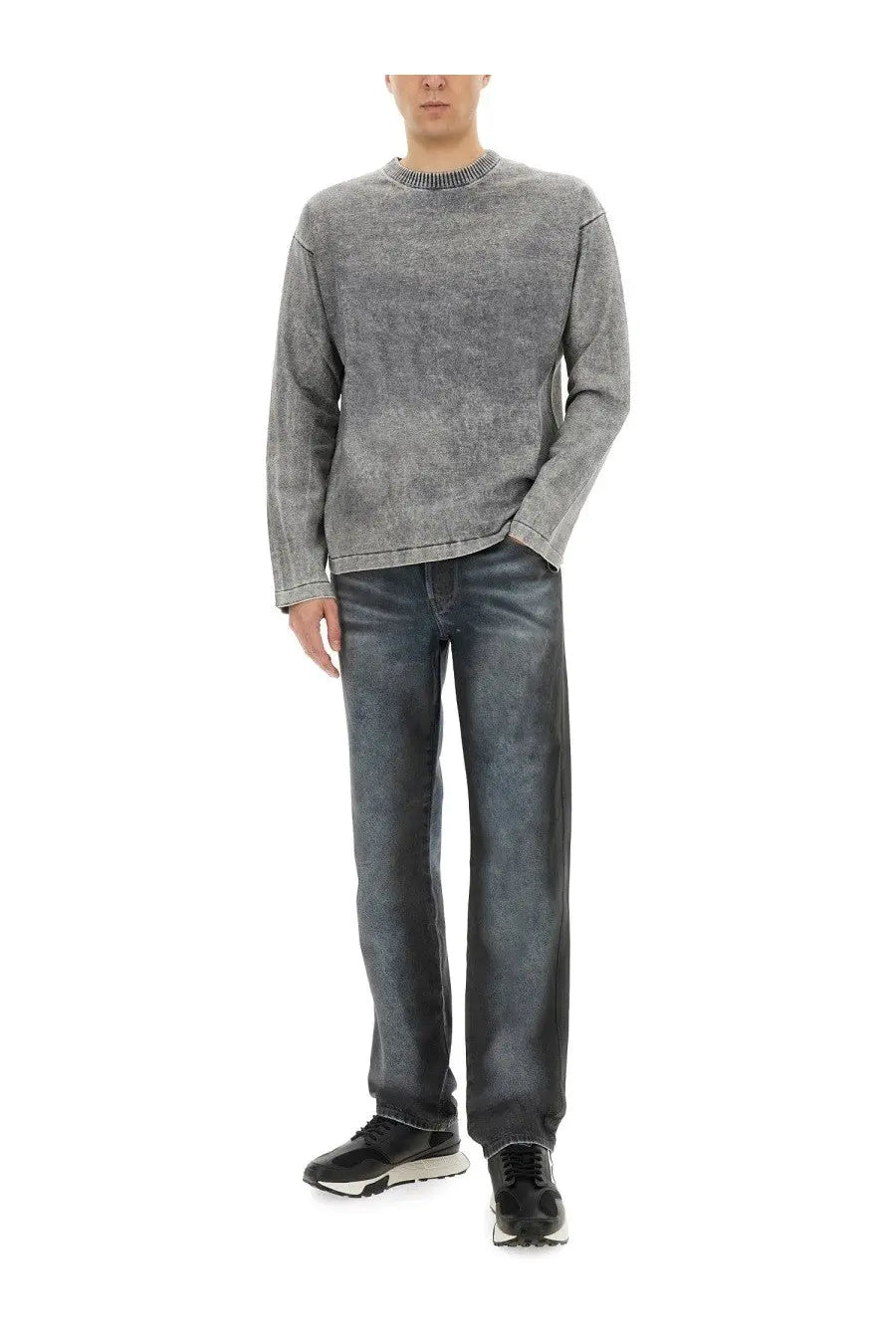 Diesel men’s Brutus jersey gray long-sleeved sweater with subtle textured pattern and ribbed crew neckline