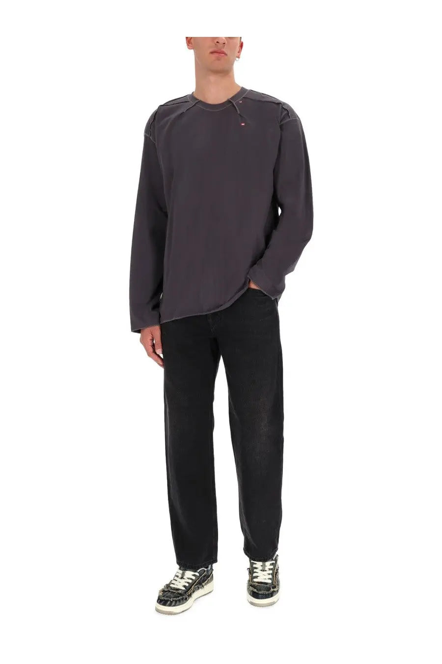 Diesel men’s grey cotton long-sleeved sweatshirt with a relaxed fit and subtle chest branding