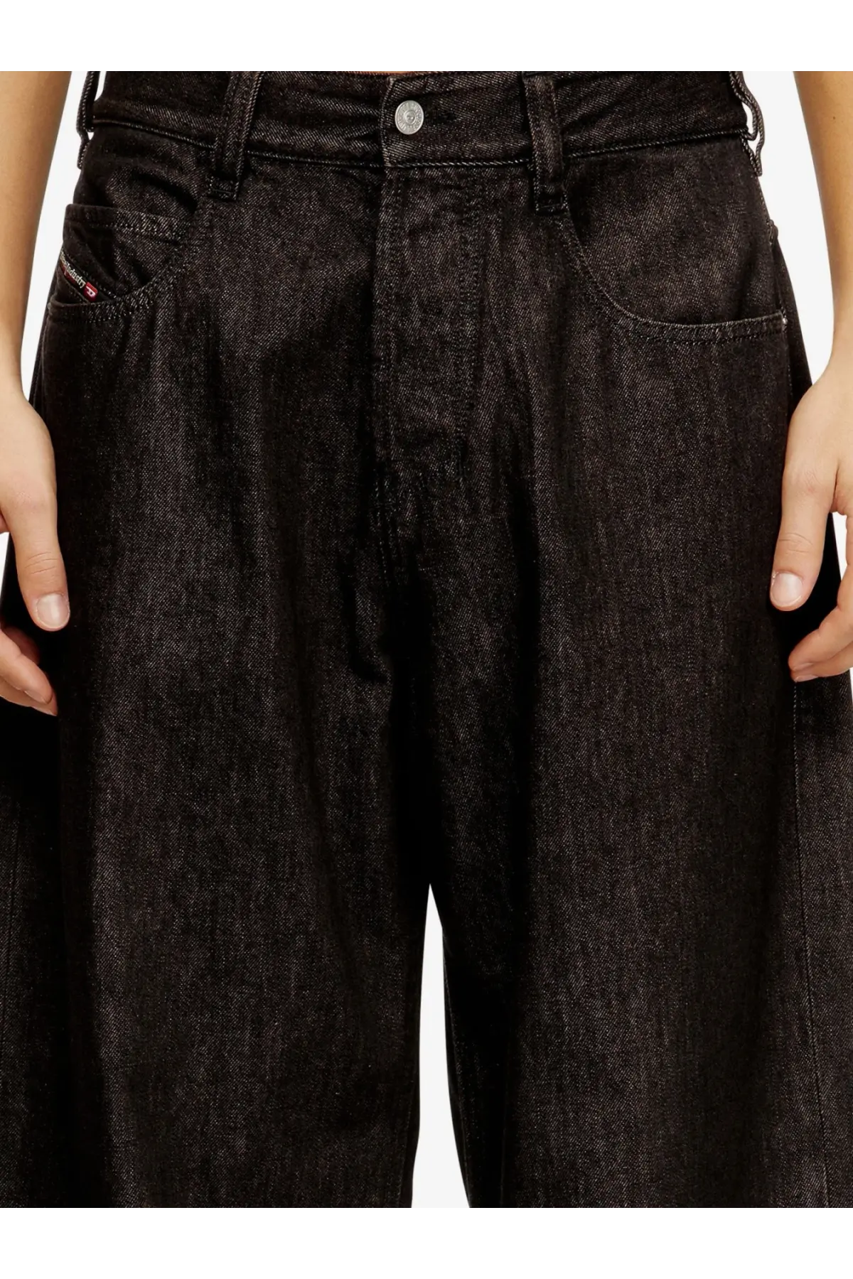 Diesel men’s black denim wide-leg trousers with high waist and classic stitching in black denim material