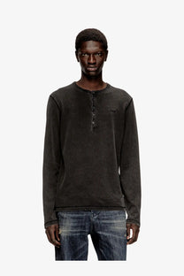 Diesel men’s mind cotton shirt grey is a dark gray long-sleeved henley with buttoned placket and subtle logo on chest