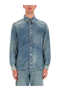 Diesel men’s simply shirt blue faded blue denim button-up with subtle red embroidered logo on left chest