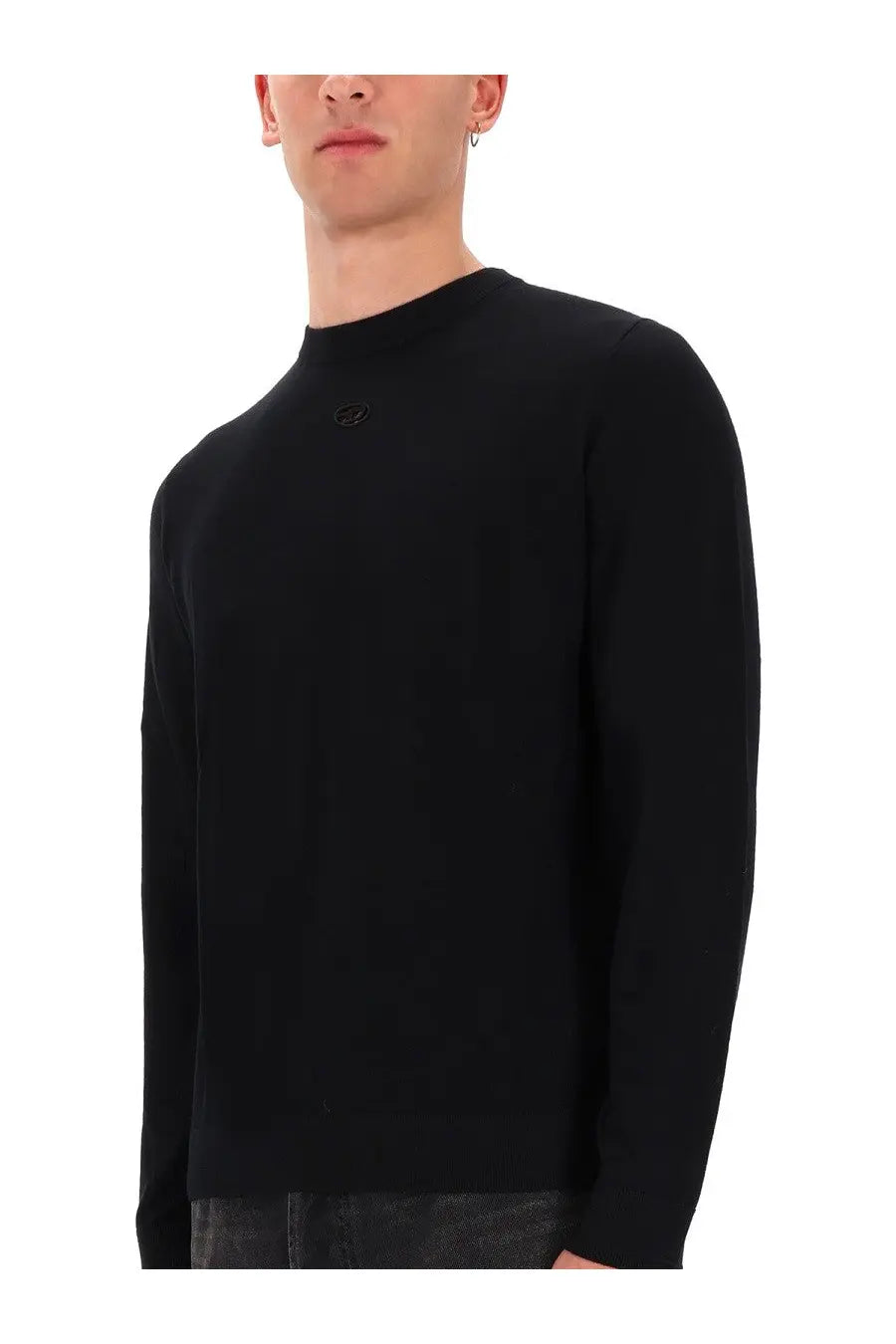 Diesel men’s Valiam jersey black crewneck sweater with subtle embroidered logo on chest in soft cotton material