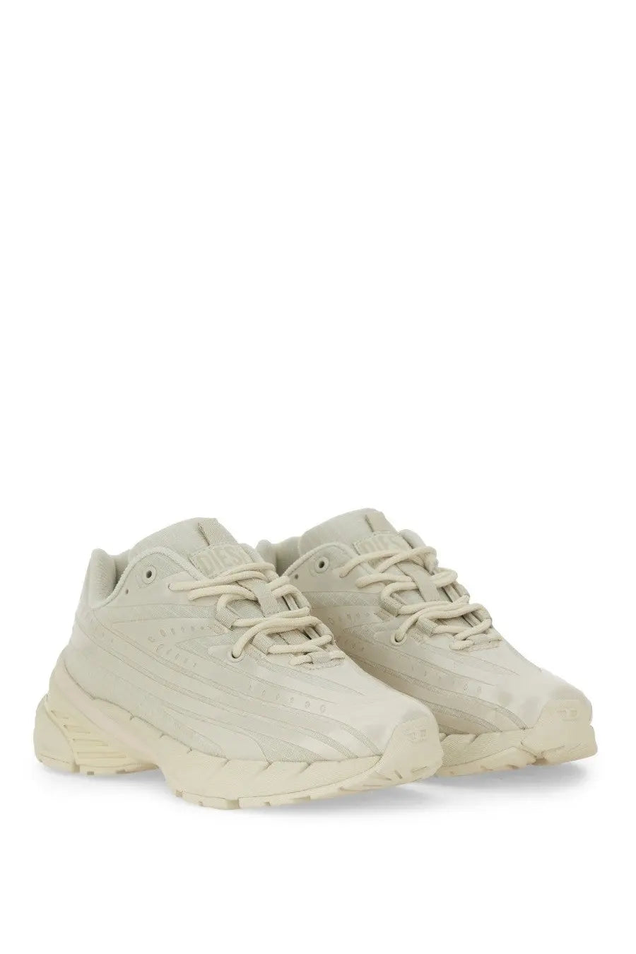 Cream-colored Diesel women’s Airspeed chunky sneakers with textured upper and matching laces in white