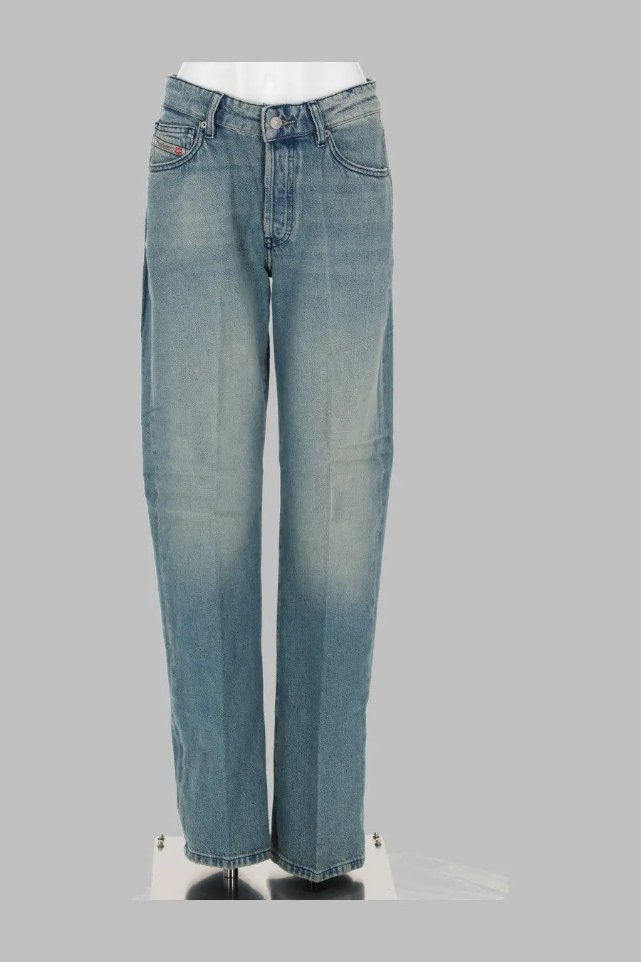Diesel women’s jeans sent blue light-wash denim with straight-leg cut and classic five-pocket design