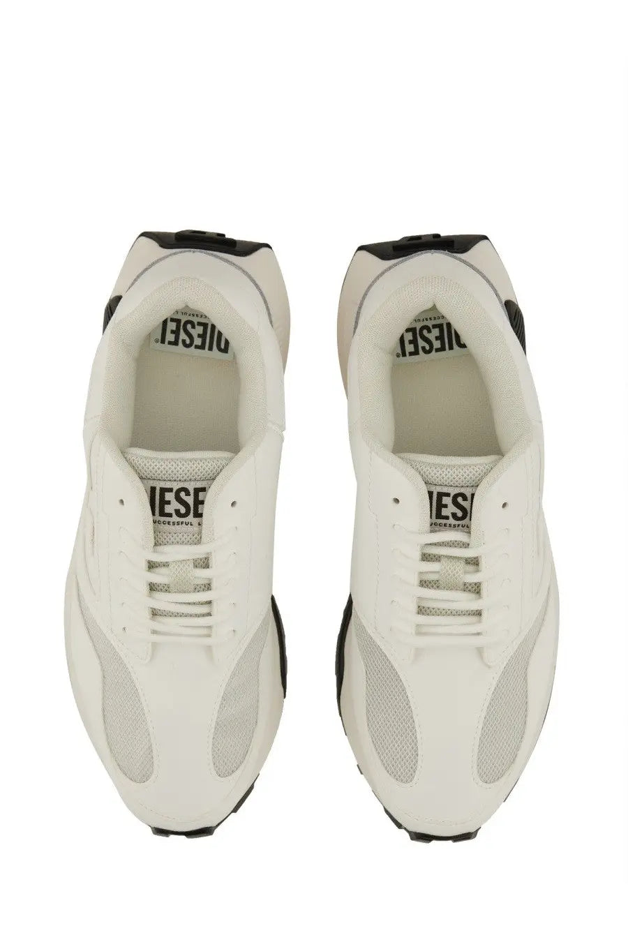 Diesel women’s sneaker runner tame white with black accents and mesh panels for breathable comfort