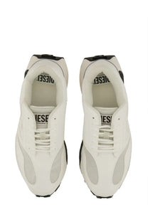 Diesel women’s sneaker runner tame white with black accents and mesh panels for breathable comfort