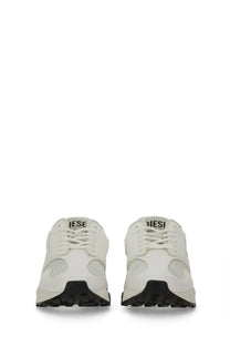 Diesel women’s sneaker runner tame white with black rubber soles and mesh panels for lightweight comfort